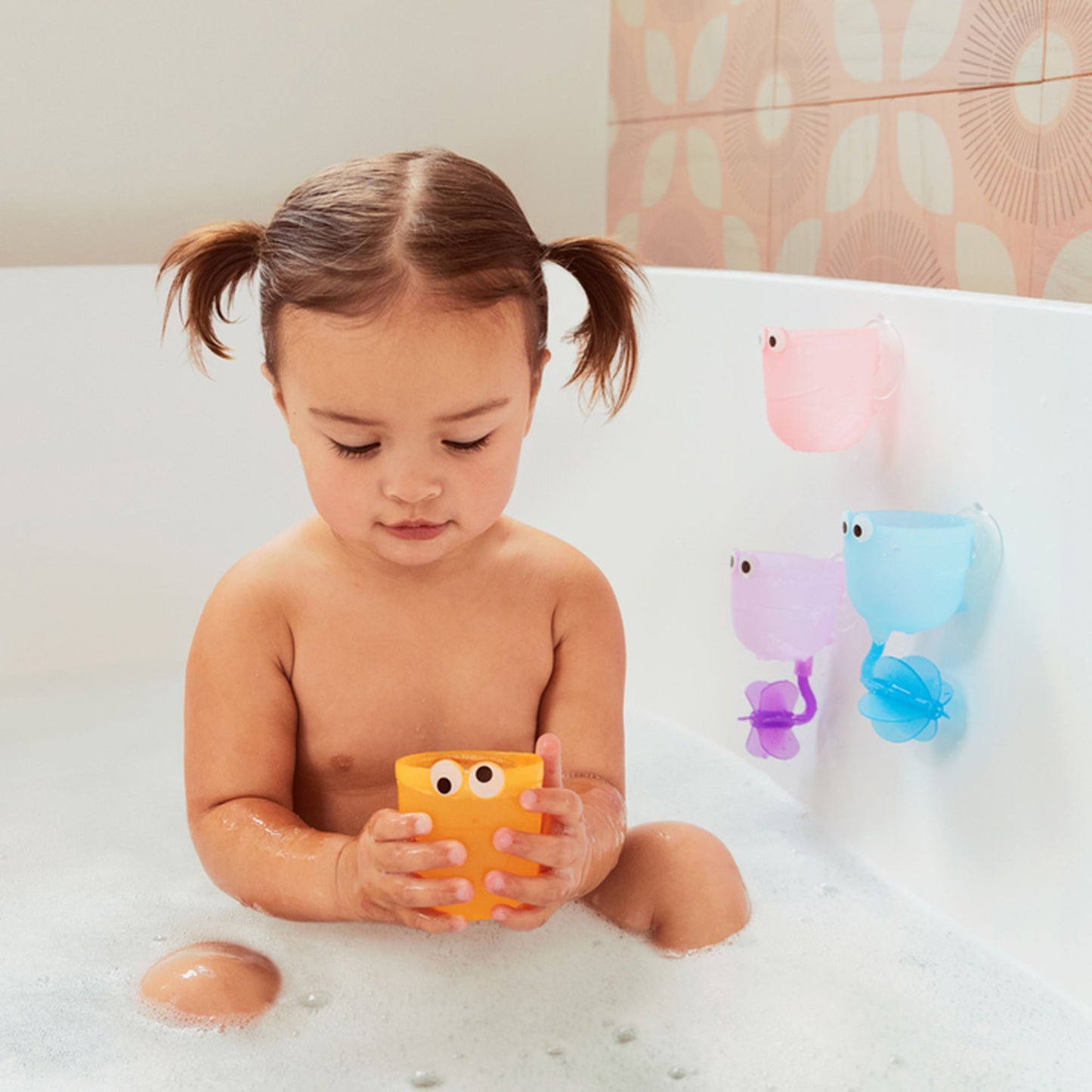 Munchkin Bath Toy Scoop & Pour