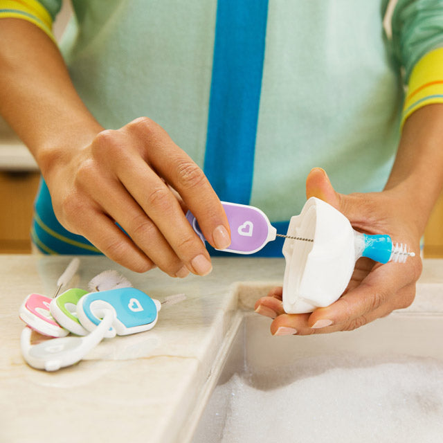 Munchkin Details Brush Set for Baby Bottles
