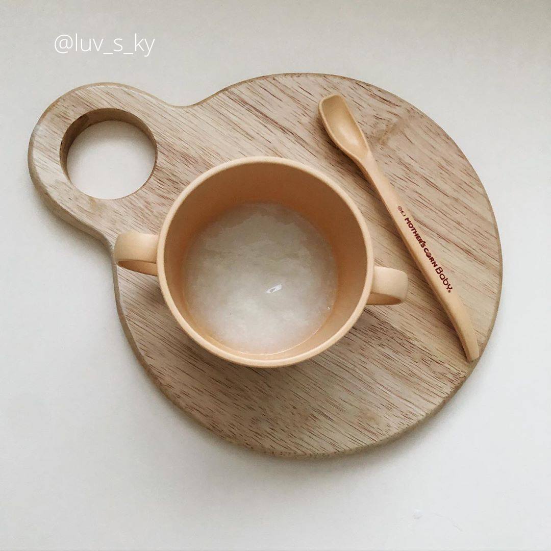 Mother's Corn Feeding Spoon Step 1 | Little Baby.