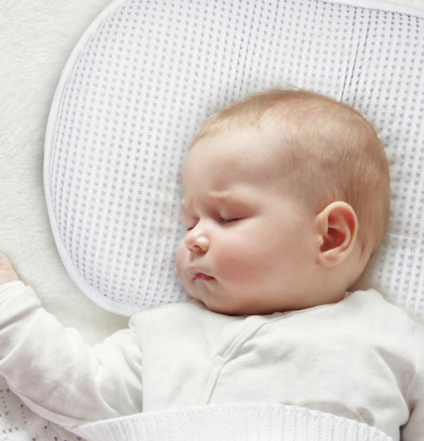 Snug Infant Pillow - Bonbijou